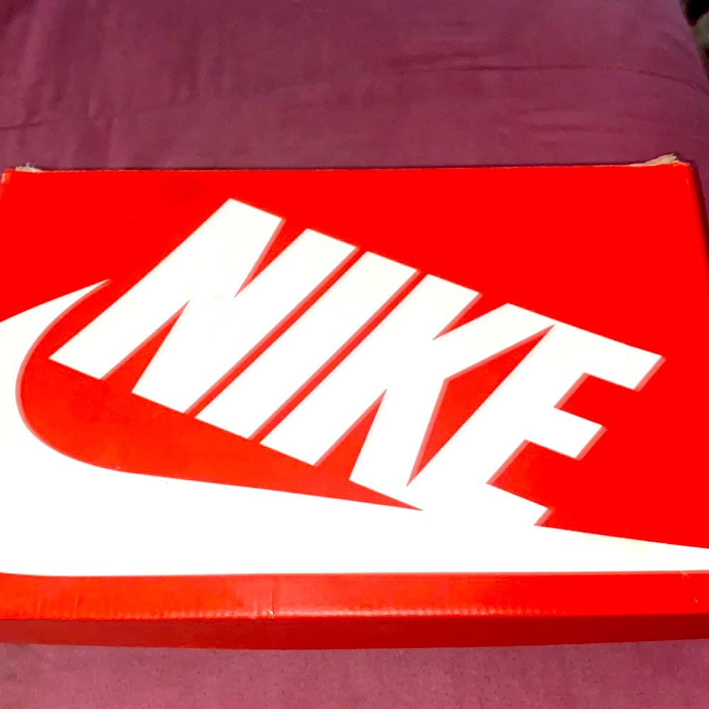 Nike Alphina 5000